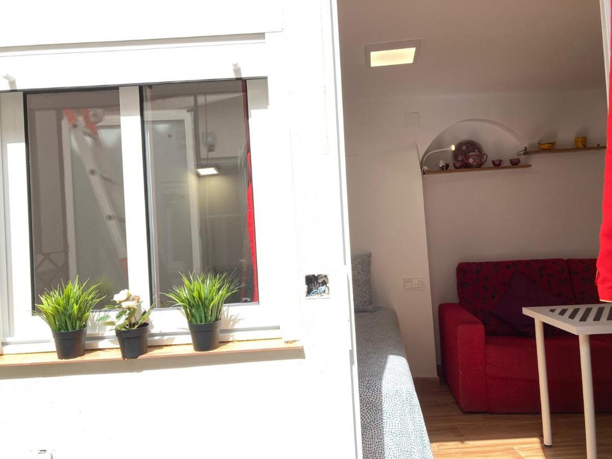 Malaguena Salerosa "Apartamento - Estudio Con Terraza" En Casa Tipica De 1 A 4 Dormitorios Màlaga Exteriér fotografie